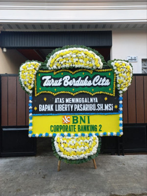 Papan Bunga Duka di Pasirpanjang