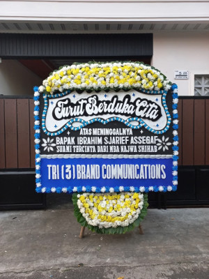 Papan Bunga Duka di Pasirpanjang